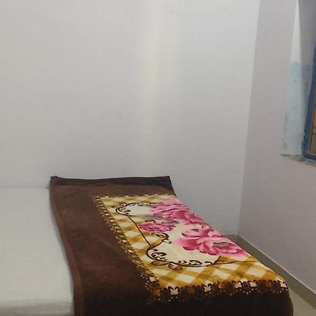 Veera'S Hostel Пушкар Екстериор снимка