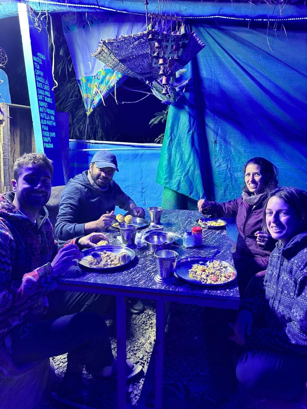 Veera'S Hostel Пушкар Екстериор снимка
